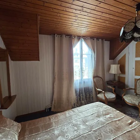 5 Bedrooms 3 Miles From Cenrre Berne