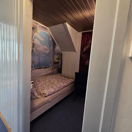 Appartement 5 Bedrooms 3 Miles From Cenrre *